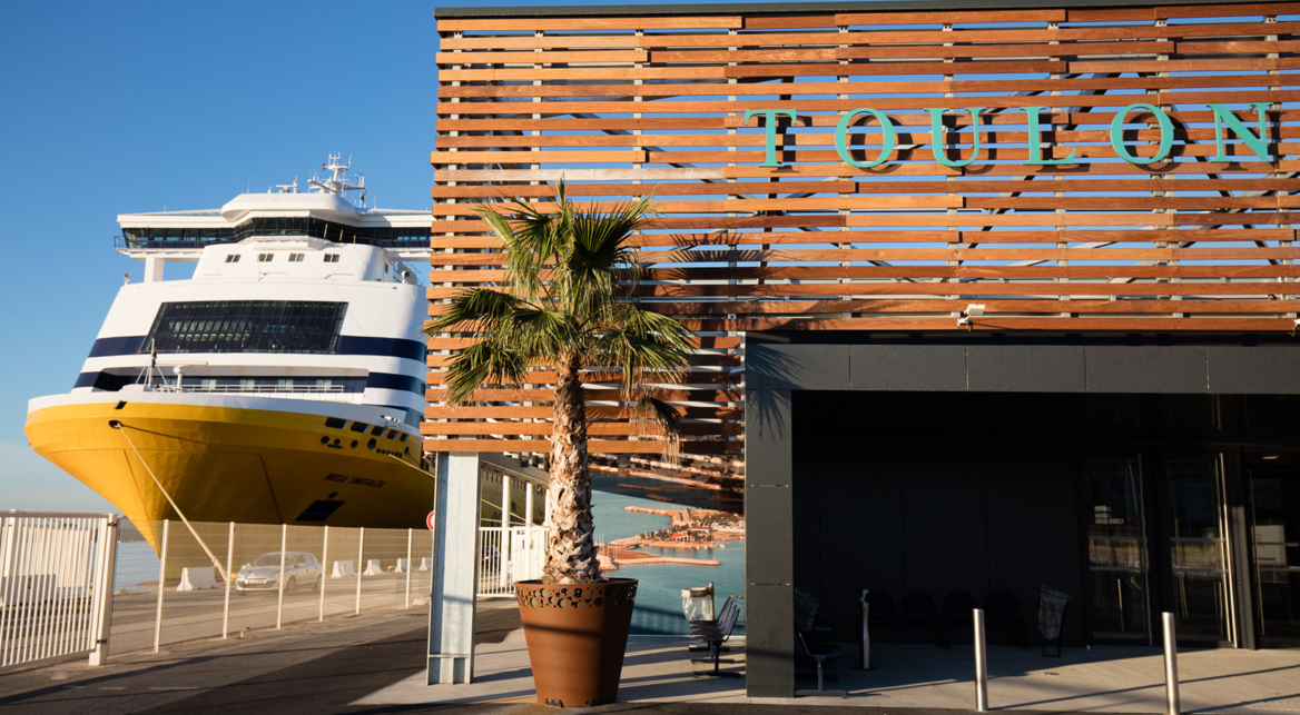 Vue du terminal Toulon Côte d'Azur